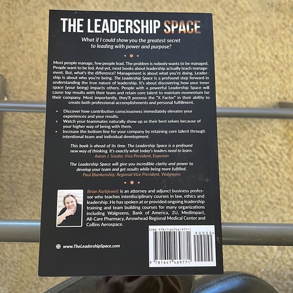 The Leadership Space book - Picture 2 of 2